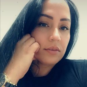 Meet your Posher, Kleidis